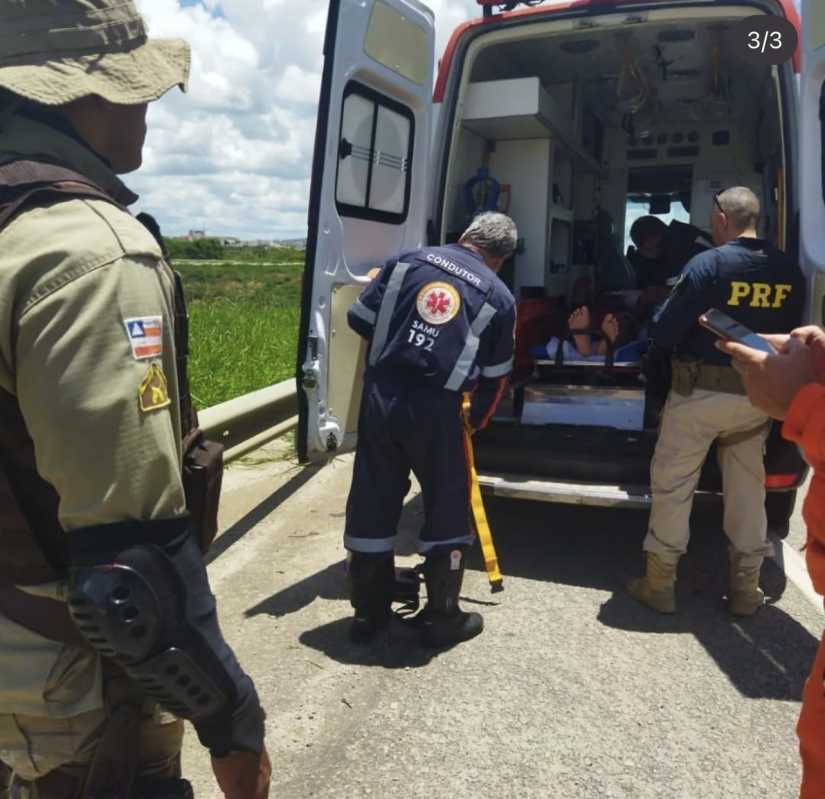 Urgente Polícia Militar impede homem de se jogar de viaduto no Anel