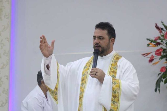 Conquista Prefeita Prestigia Missa De Abertura Do Noven Rio Nossa