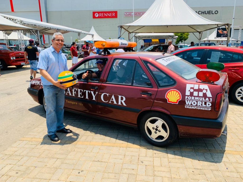 Ayrton Senna - Vendedor de carros - Car Place Curitiba