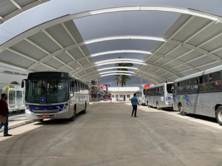 Conquista: Vídeos mostram Estação de Transbordo Herzem Gusmão recebendo  ônibus pela primeira vez - Blog do Sena - Vitória da Conquista- Bahia