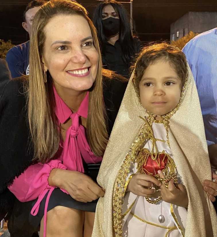 Conquista Prefeita Sheila Lemos Completa 50 Anos Nesta Quarta E Comemora Com Bolo E Missa 